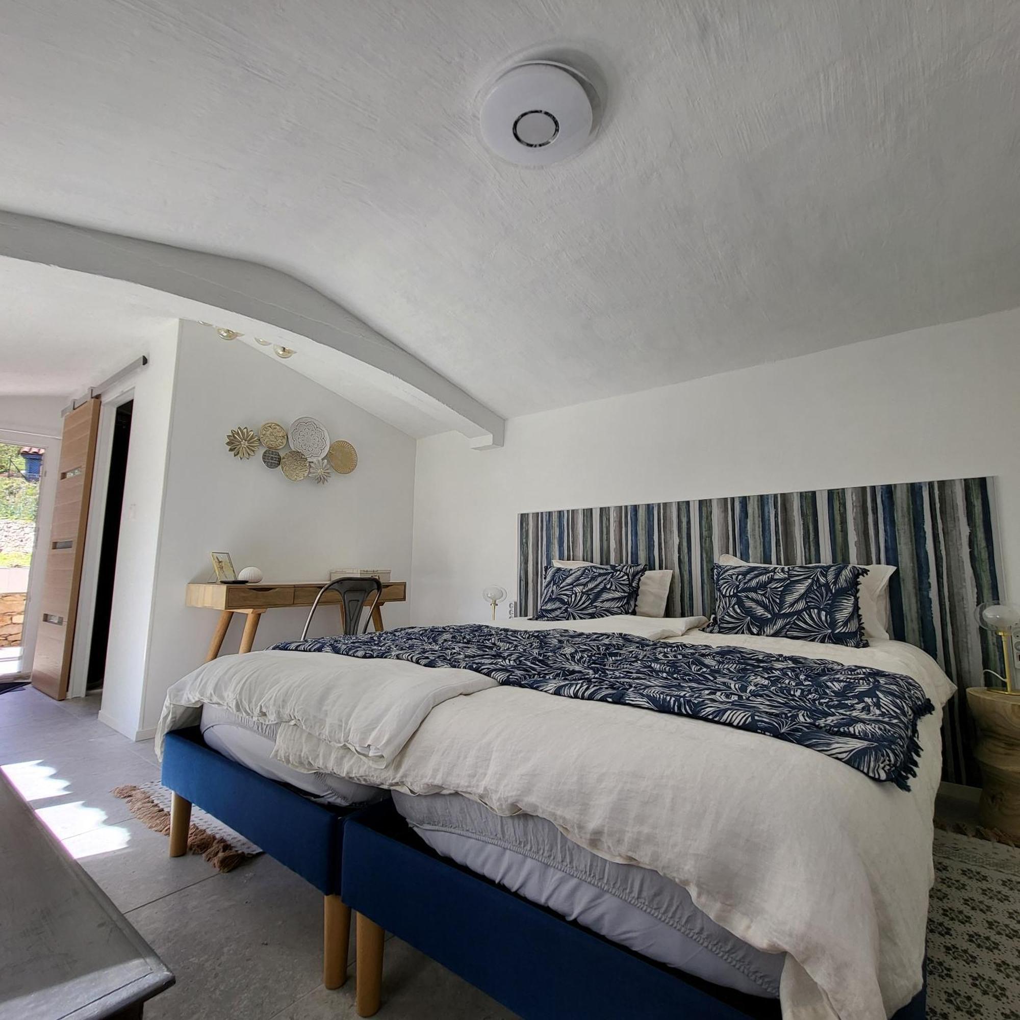 Les Pierres De Cezaire Hotel Saint-Cézaire-sur-Siagne Eksteriør billede